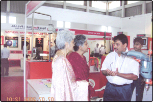Our MD and Team at Exibition 3